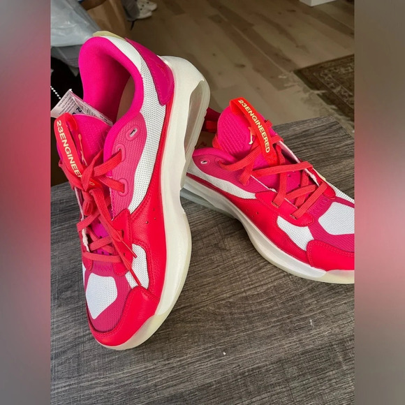 Nike Jordan Air 200E Siren Red/Pink Prime NWOT Womens size 12/mens 10.5 - Picture 3 of 7